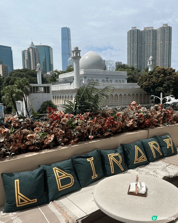 呢間餐廳喺尖沙咀站A2出口格離，超級方便，叫Library！...