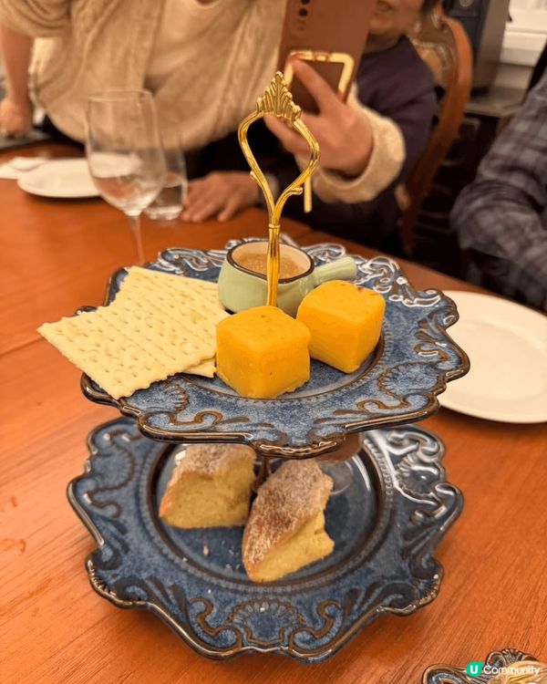 今年農曆新年，一家人到澳門龍環葡韻的土生葡人餐廳吃團年飯，餐...