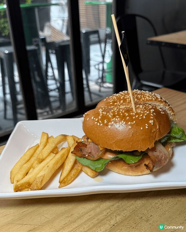 銅鑼灣巨大漢堡包，滋味無窮，環境chill到爆💥