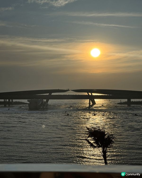 最近熱門的旅遊景點——富國島，無論是打卡拍照日落美景，或是品...