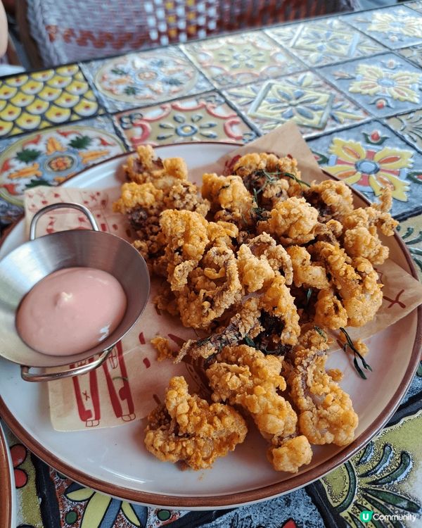 BROWNSTONE 布朗石西班牙餐廳，此餐廳位置優越，就在...