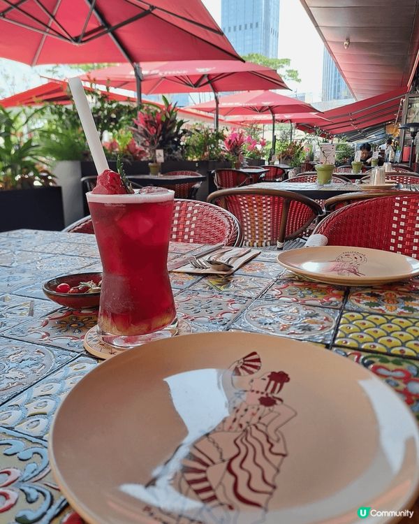 BROWNSTONE 布朗石西班牙餐廳，此餐廳位置優越，就在...