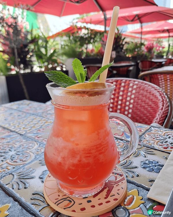 BROWNSTONE 布朗石西班牙餐廳，此餐廳位置優越，就在...