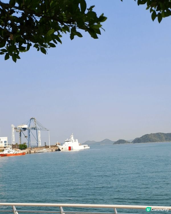 我喜歡春天去郊遊去踩單車望著平靜的海，另個身心非常放鬆。