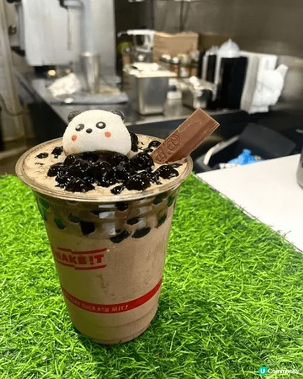最近成日見到有款熊貓🐼裝飾飲品，原來係主打天然奶昔即叫即製窩...