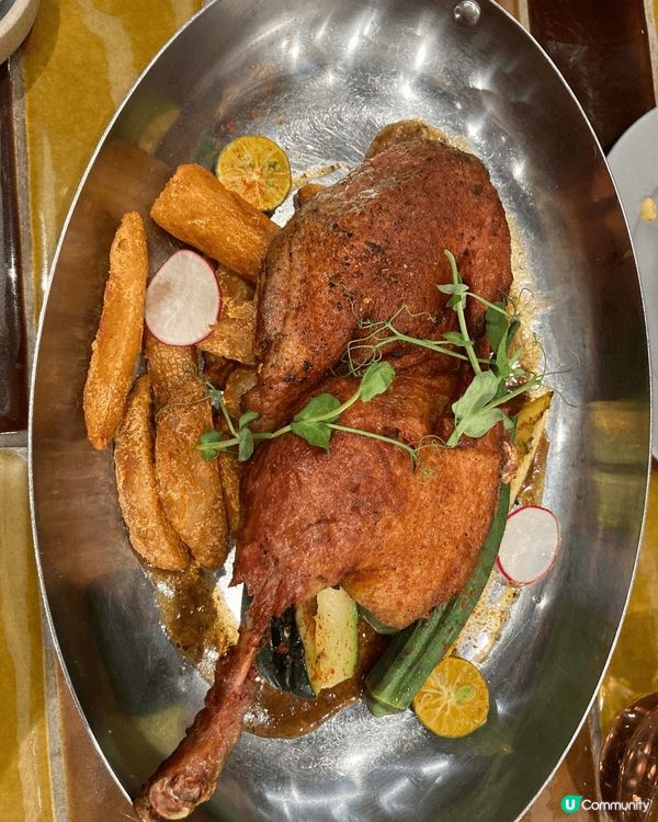 黑松露薯條，香脆好味，南瓜湯甜度適中， 再加上主菜，鴨腿慢煑...