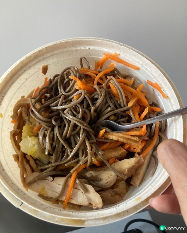 🍋夏日輕食😋紅蘿蔔蕎麥麵雞肉、青口紅米飯，酸酸甜甜好開胃 