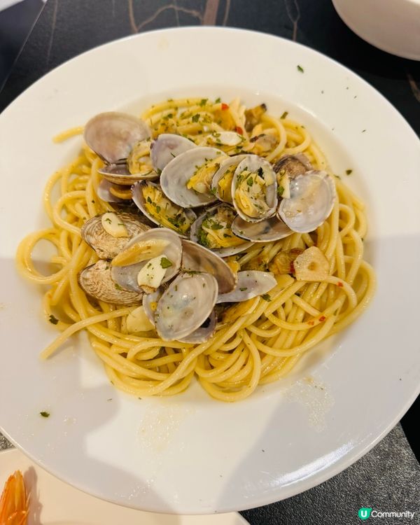 $99 酒店半自助餐有蝦有三文魚有青口😻