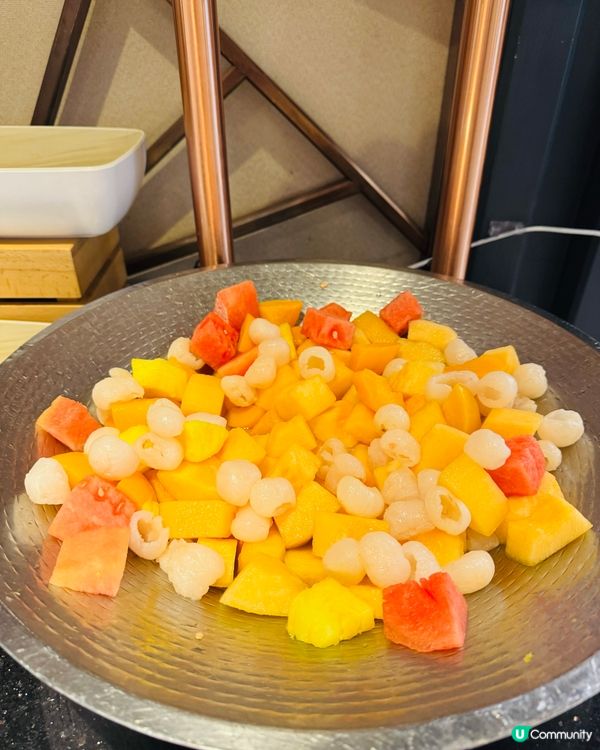 $99 酒店半自助餐有蝦有三文魚有青口😻