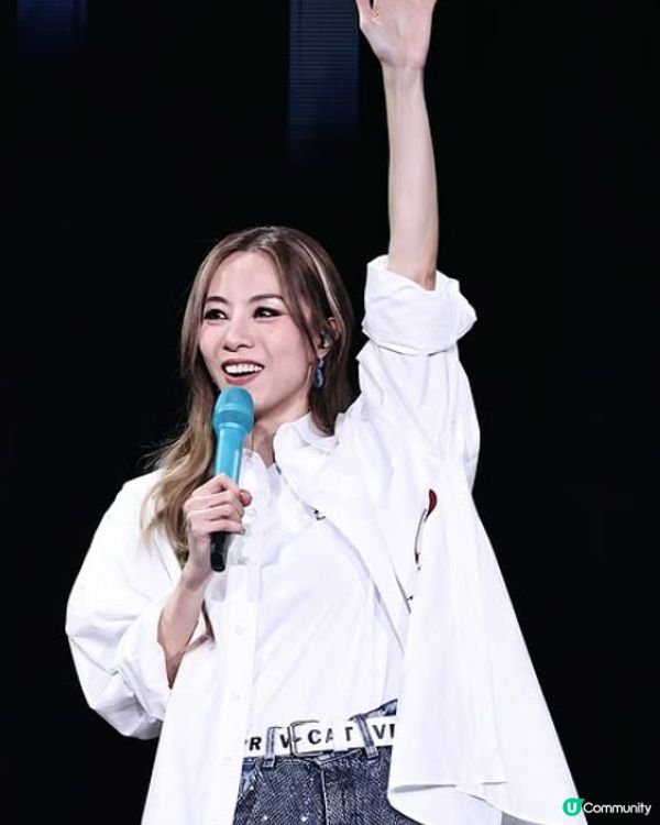 Stephy演唱會跑online首歌編舞咁正竟然冇人講😂？