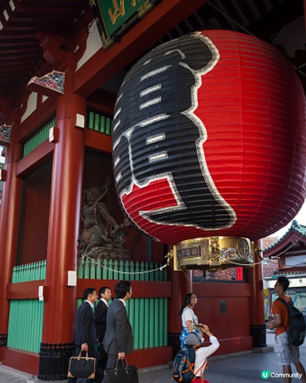 淺草寺必試投幣祈福，聽住啲硬幣跌落個箱嘅聲音，感覺好治癒！💰...