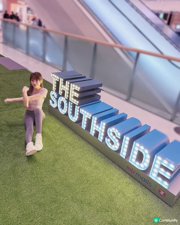 在商場體驗做瑜伽