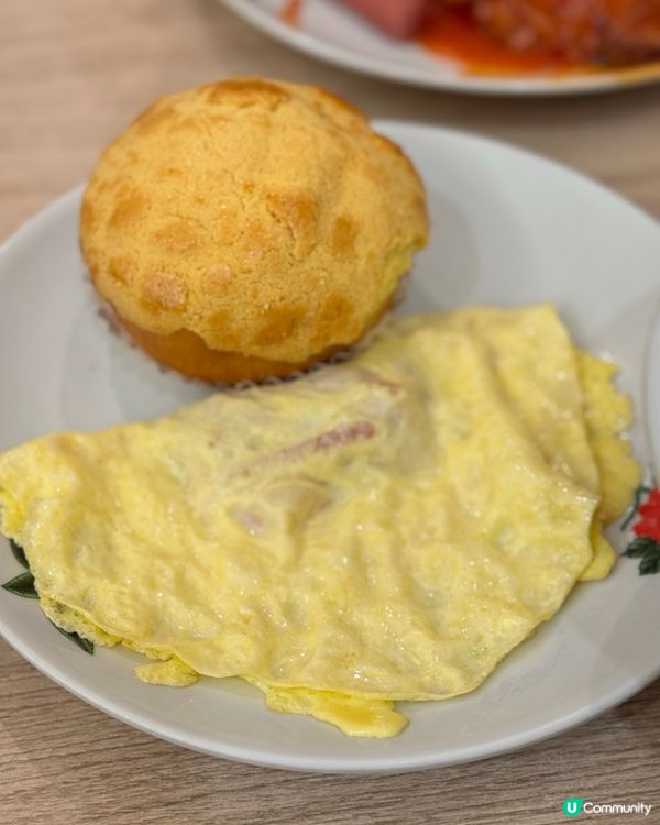 蘇哥清湯腩晚餐😋  雞扒腸仔飯配可樂，正！