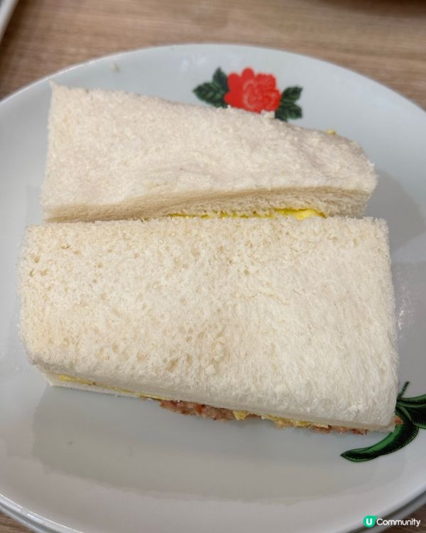 蘇哥清湯腩晚餐😋  雞扒腸仔飯配可樂，正！