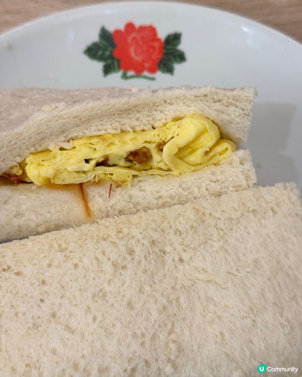 蘇哥清湯腩晚餐😋  雞扒腸仔飯配可樂，正！