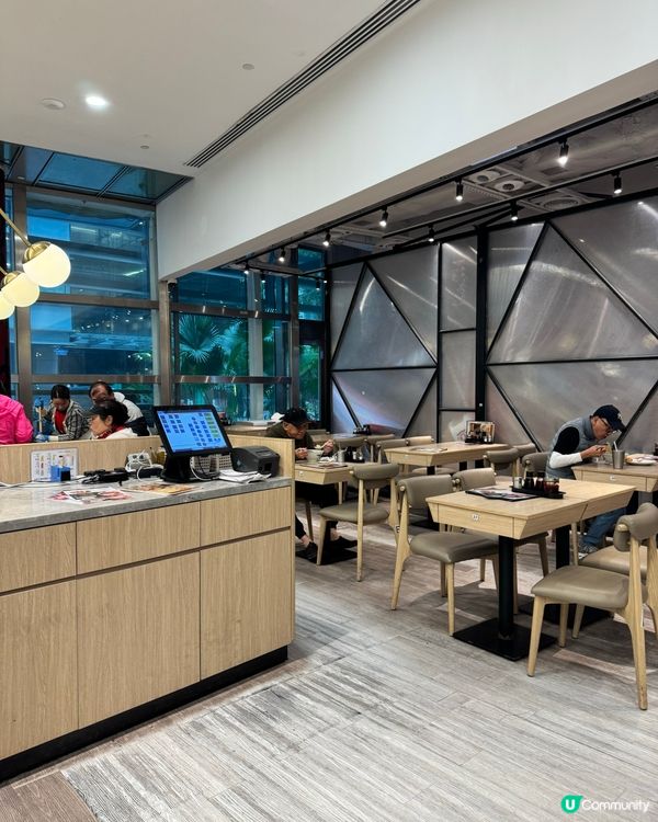 蘇哥清湯腩晚餐😋  雞扒腸仔飯配可樂，正！