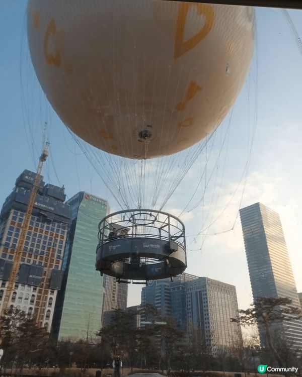 首爾區內都有熱氣球坐，價錢合理，每位25000 won, 建...