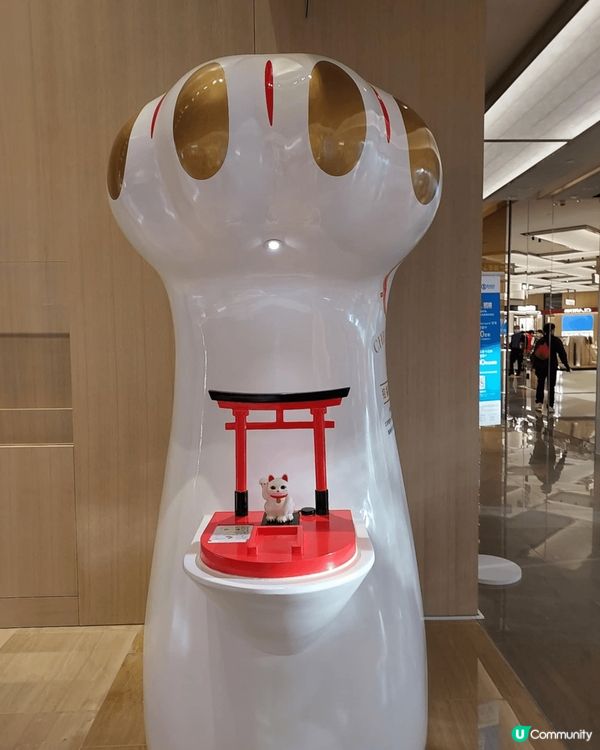 去啟德sogo弟一次見咁多招財貓，由入門口我已經見到5隻，之...