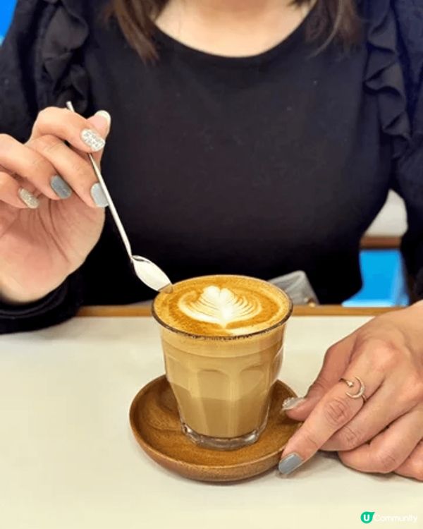 最喜歡同閨蜜去Café覓食，梳乎厘班戟、小食、咖啡等等，賣相...