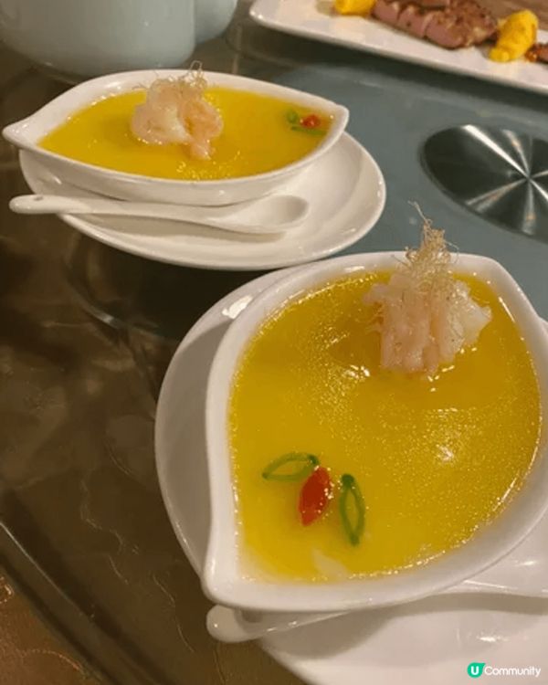 最近去咗榮哥廚房私房菜同阿媽慶祝生日響度食嘢好舒服。阿媽好滿...