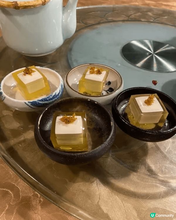 最近去咗榮哥廚房私房菜同阿媽慶祝生日響度食嘢好舒服。阿媽好滿...