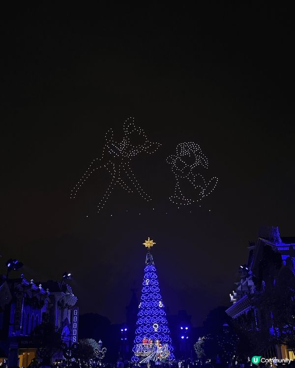 上年聖誕節去咗迪士尼打卡！每年聖誕嘅迪士尼都特別有氣氛，今年...