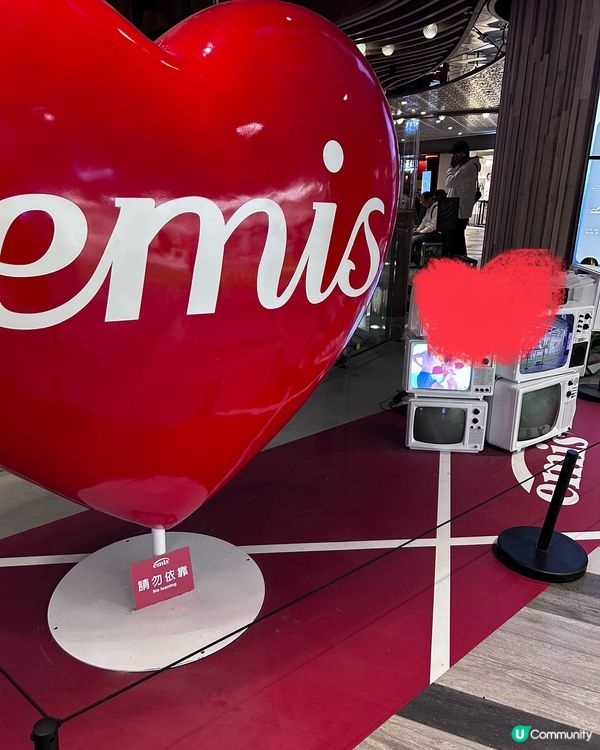 ## 歲月回不去 青春總在？📸 韓街頭品牌這宣傳也太復古了