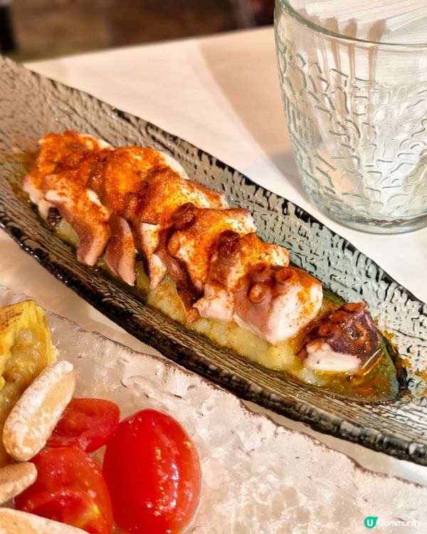 上環西班牙菜小店，非常熱鬧