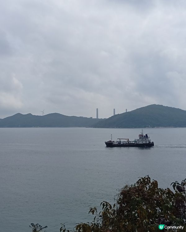  香港隱世瀑布，鬧市中嘅奇觀！🏞️