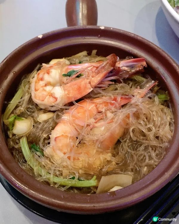 一邊睇滑浪一邊晚飯