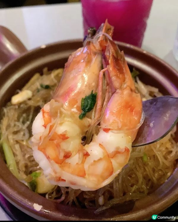 一邊睇滑浪一邊晚飯