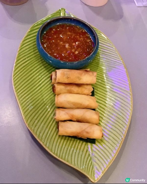 一邊睇滑浪一邊晚飯