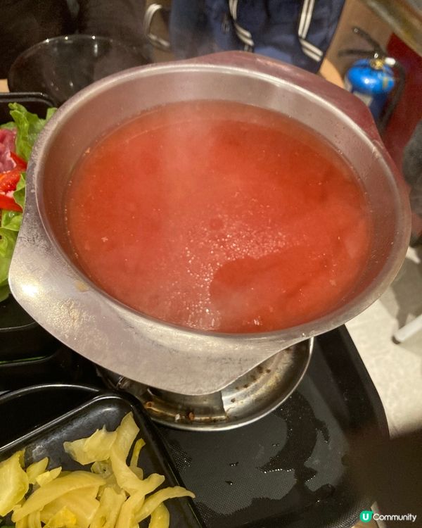 譚仔三哥和朋友吃蕃茄火鍋