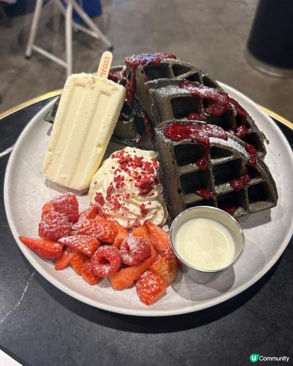 終於唔使排隊食到ConTrast!!!