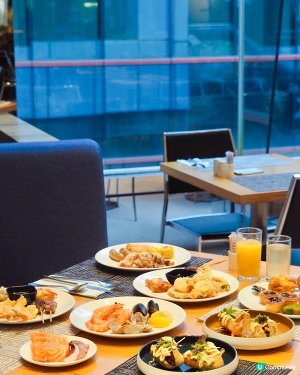 週末約咗朋友聚下,想一邊傾計一邊嘆下美食,朋友鍾意食甜點,我...