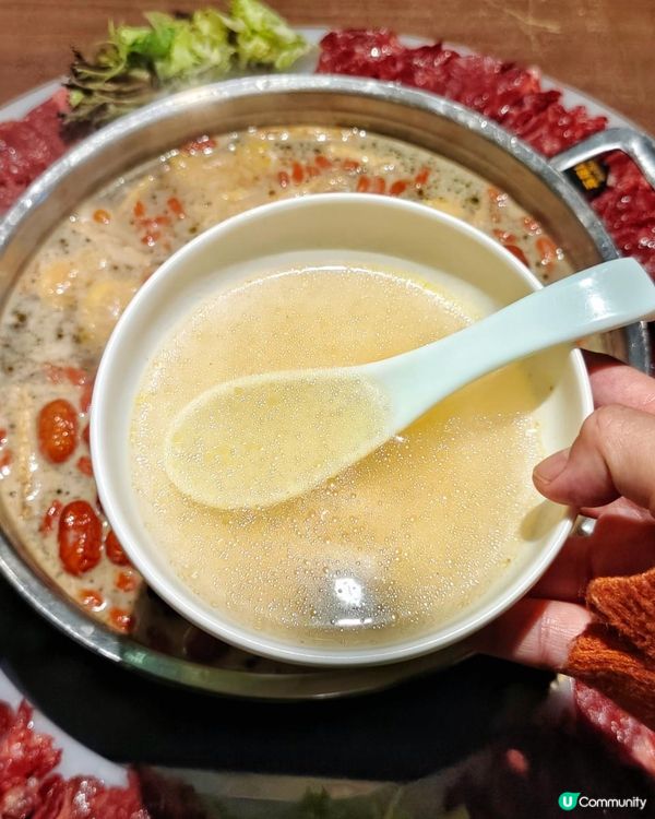 《香港首家新鮮現切潮汕牛肉火鍋》