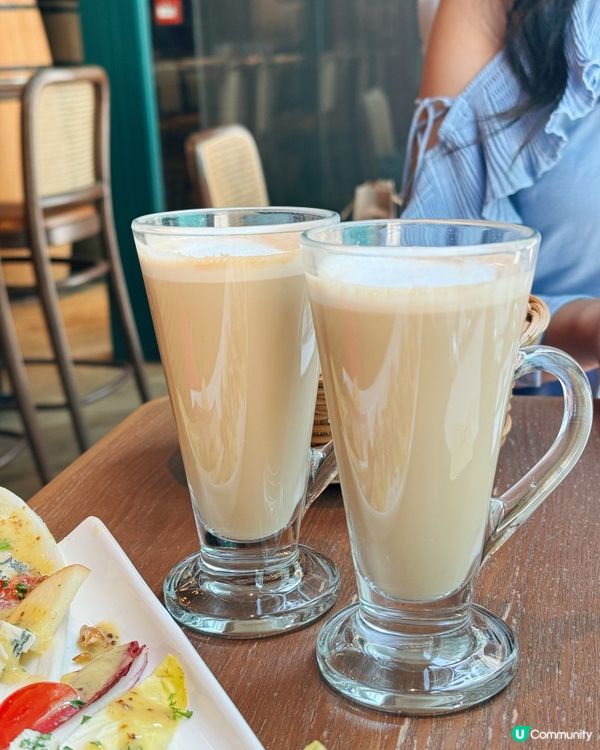 Chill lunch at Sheung Wan😋