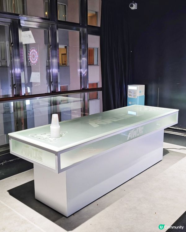 超Cyber😎樓上🍸酒吧🍴餐廳