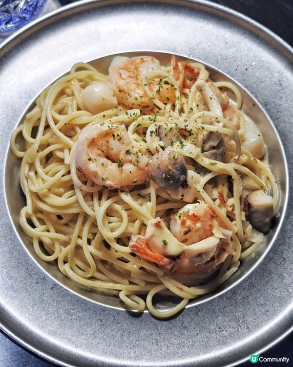 超Cyber😎樓上🍸酒吧🍴餐廳