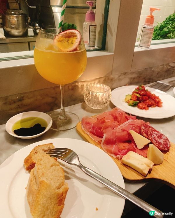 尖沙咀爆量黑松露手工意粉😍 配熱情果Cocktail🍹