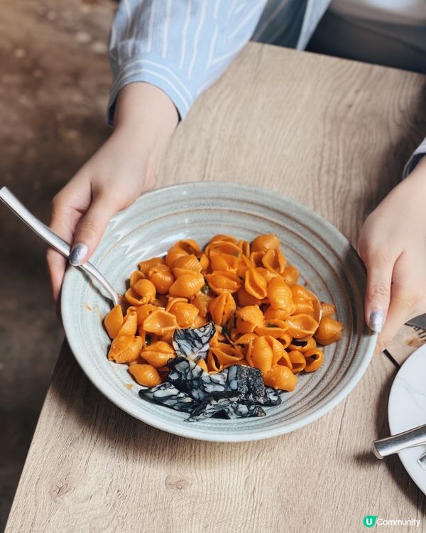 深藍色拱門打卡Cafe _Grotto