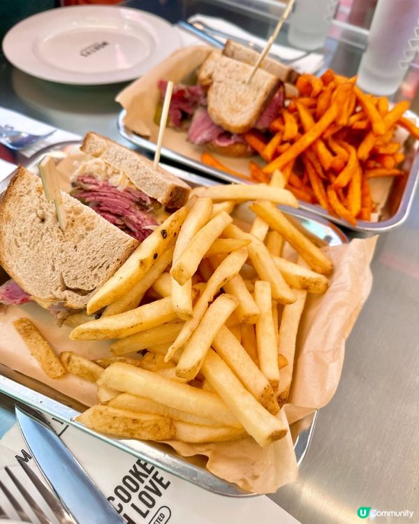 45日煙燻熟成❤️‍🔥灣仔美式爆餡牛肉三文治🤩