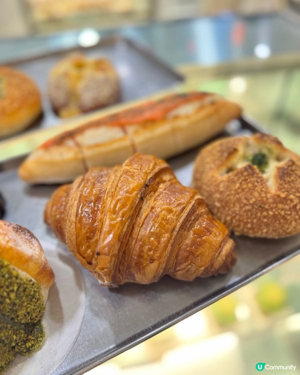 荃灣海之戀必食手作麵包 🥐🥖  人山人海！