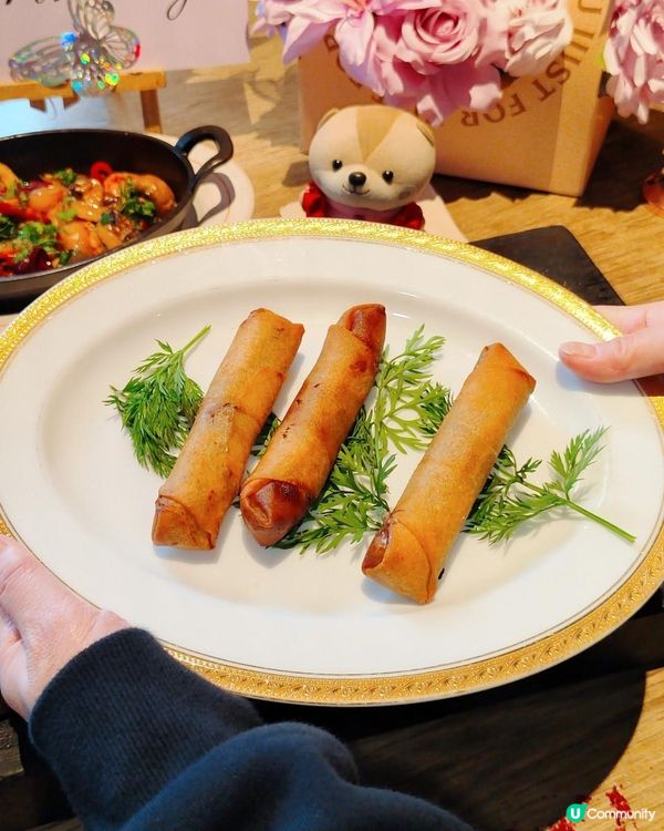 《慶祝生日可以免費佈置，還有生日蛋糕》