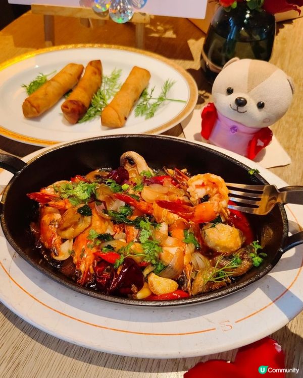 《慶祝生日可以免費佈置，還有生日蛋糕》