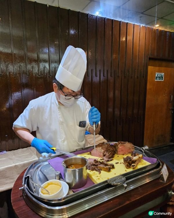 幻彩詠香江海上自助餐