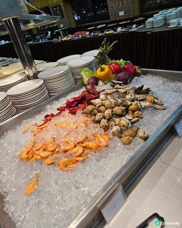 幻彩詠香江海上自助餐