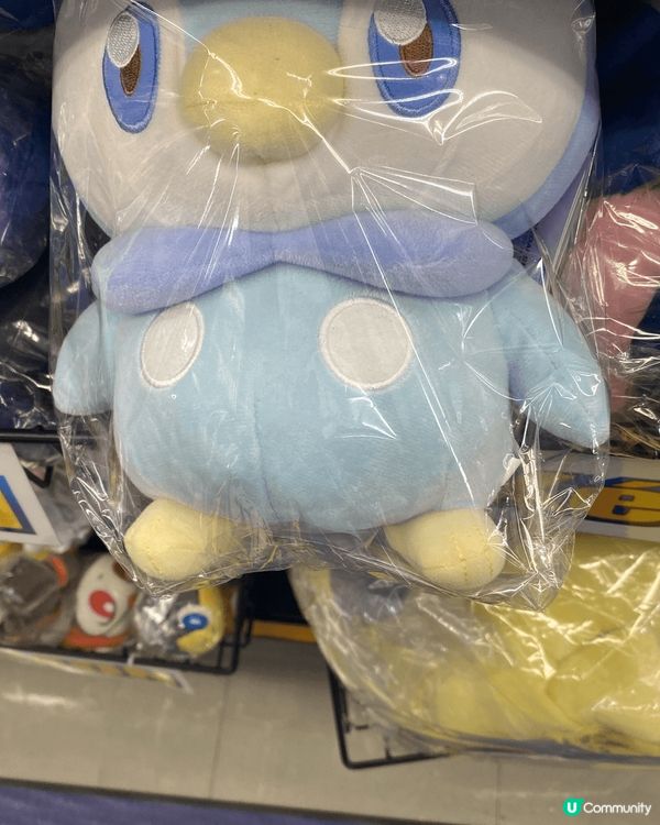 福岡必定去的二手店book off 可以找到很便宜的二手公仔...