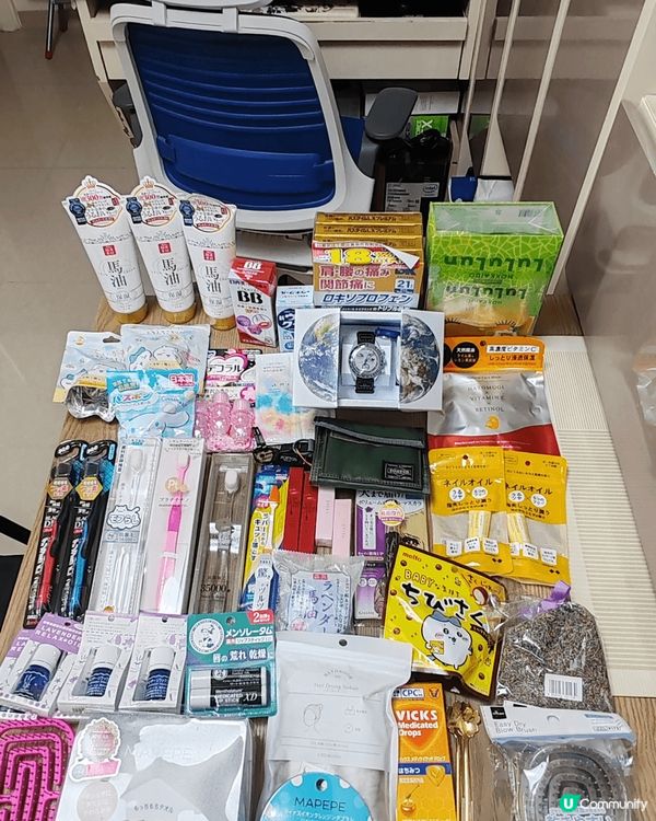 日本札幌買嘅零食“澳洲嘅牛角包、韓國買嘅唇膏