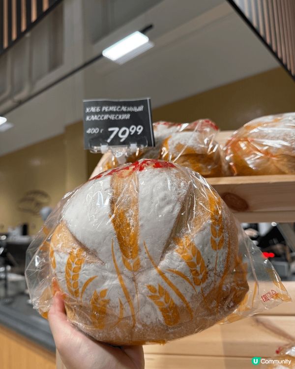 俄羅斯必買產品，包括有芝士、麵包，佢哋嘅芝士非常便宜，而且口...